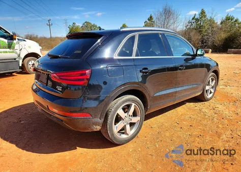 2015 Audi Q3 Premium Plus z USA, uszkodzony, nr VIN WA1EFCFS0FR001324